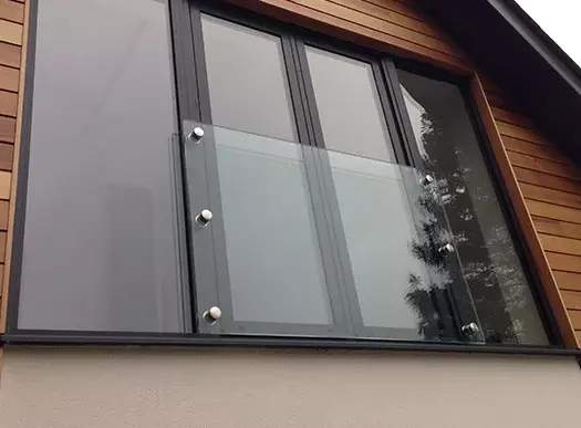 frameless glass juliet balcony